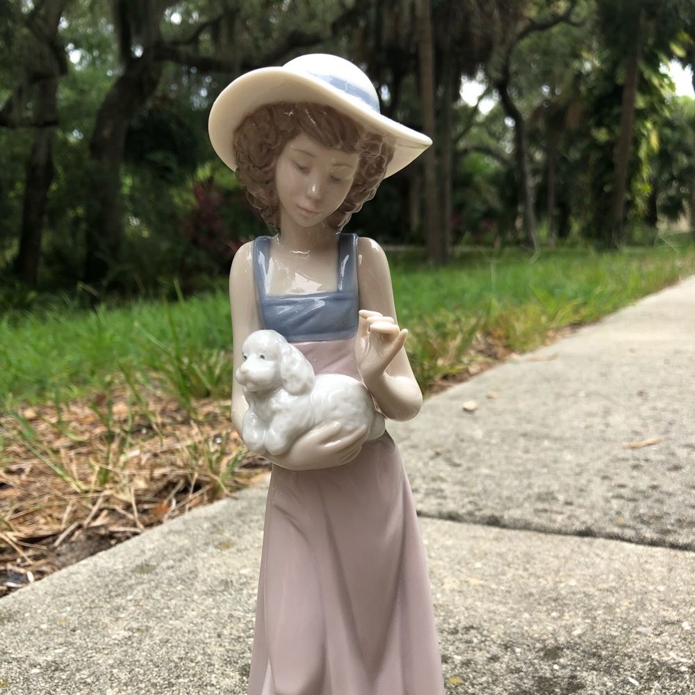 Lladro statue